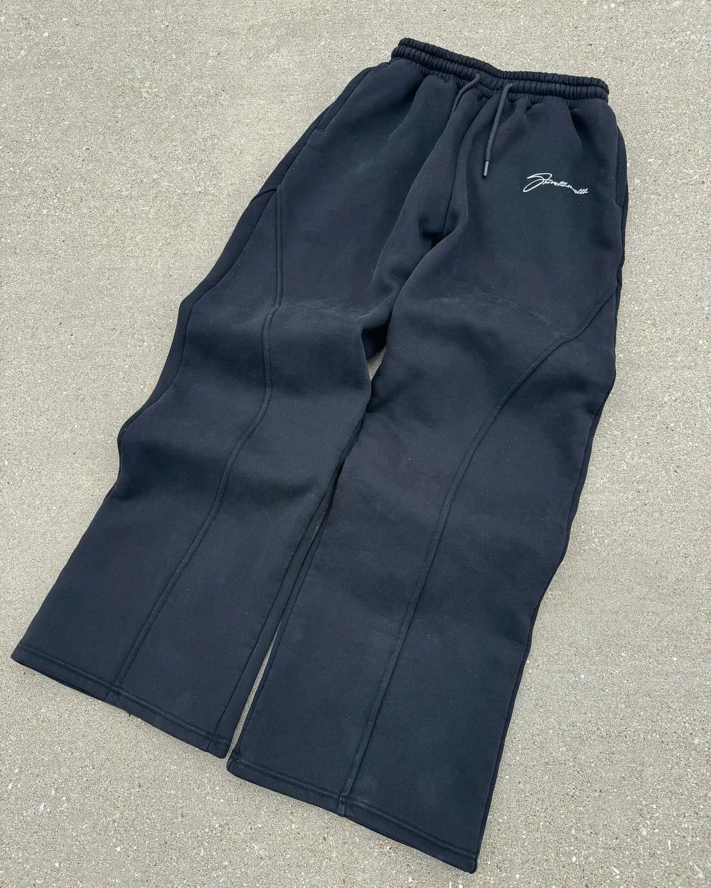 Die Harajuku Wide-Leg-Hose