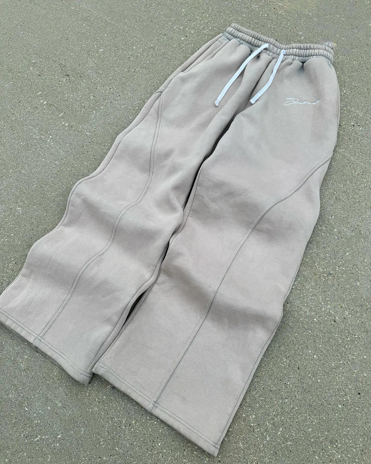 Die Harajuku Wide-Leg-Hose
